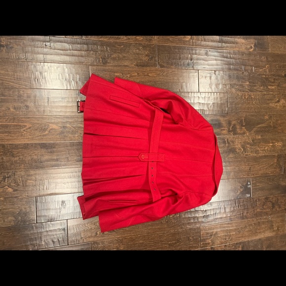 Red Jacket - Picture 5 of 7